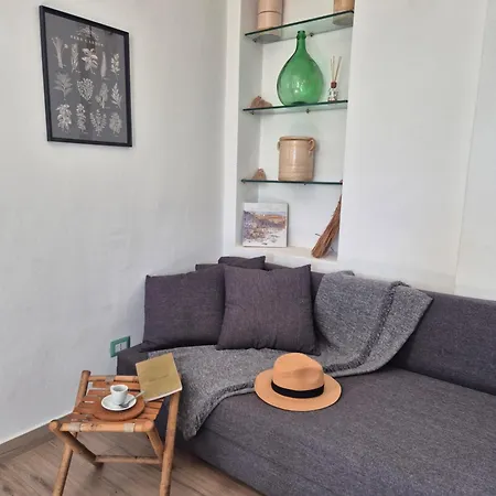 Abaton - Casa Pensión 4*